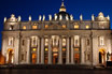 Facciata Basilica Di San Pietro Di Sera