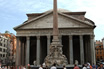 Piazza Del Pantheon A Roma