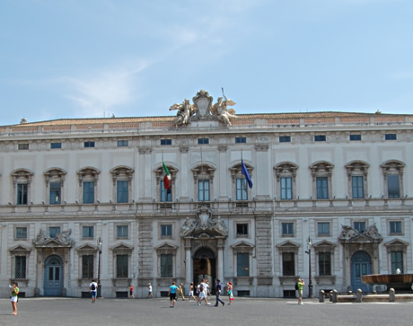 Palatul Consulta sediul Curtii Constitutionale Italiene foto