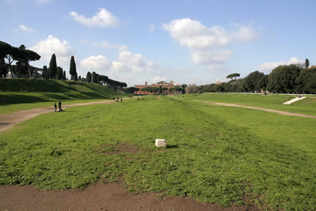 Circus maximus возле Палатинского холма фото